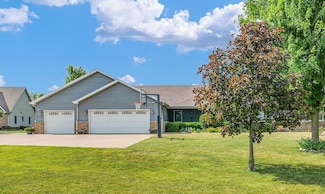 1125 Park Dr, Paxton, IL 60957