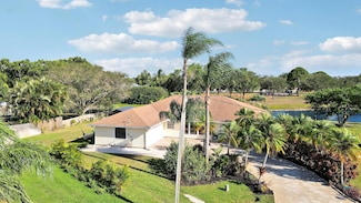 2111 SE Cayuga Ct, Port Saint Lucie, FL 34952