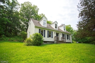 5 Old Orchard Rd, Hardwick, NJ 07825