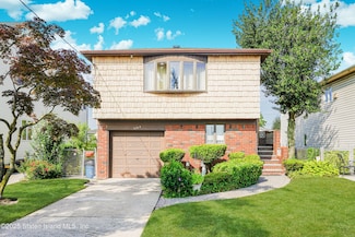 504 Huguenot Ave, Staten Island, NY 10312