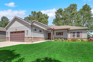 209 Trailcreek Dr, Burns Harbor, IN 46304