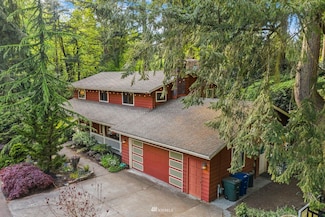 2568 NE 188th St, Lake Forest Park, WA 98155