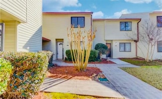 1144 Country Ct, Lawrenceville, GA 30044