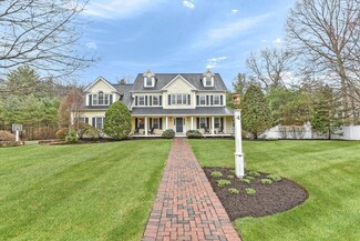 4 Sturbridge Rd, Medfield, MA 02052