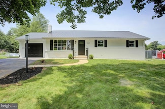9807 Possum Hollow Rd, Shippensburg, PA 17257