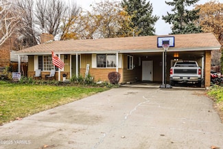 1118 S 44th Ave, Yakima, WA 98908