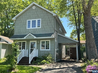 112 E Shore Rd, Denville, NJ 07834