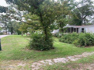 115 Boat Basin Dr, Swansboro, NC 28584
