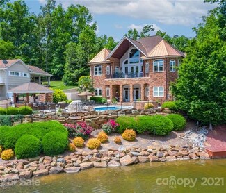176 Pine Bark Cir, Troy, NC 27371