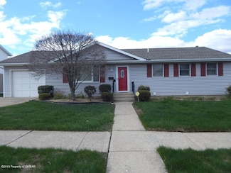 18 Linda Dr, Kingston, PA 18704