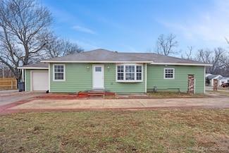 3919 E Archer St, Tulsa, OK 74115