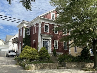 76 Pitman St Unit 1, Providence, RI 02906