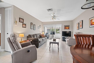 2822 Crosley Dr W Unit B, West Palm Beach, FL 33415