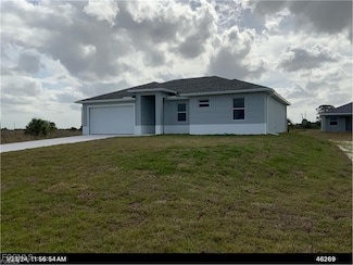 121 Bethlehem Place, Labelle, FL 33935