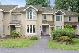 325 Chickagami Ln, Pocono Pines, PA 18350