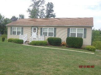 202 Shadeland Cir, Darlington, PA 16115