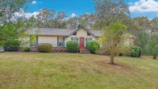 66 Old Pinson Rd, Jackson, TN 38301