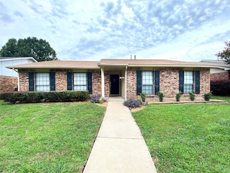 6221 Fallbrook Dr, Garland, TX 75043