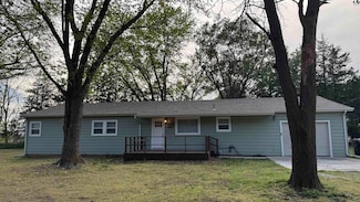 229 W 56th Ave, Hutchinson, KS 67502