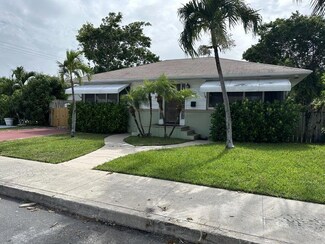 727 S M St, Lake Worth, FL 33460