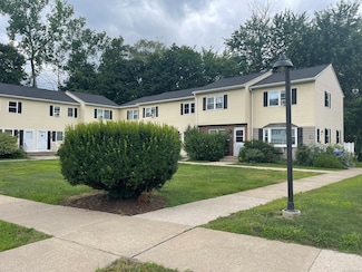 56 Elm St Unit 36, Enfield, CT 06082