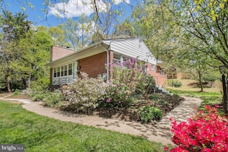 7511 Glenside Dr, Takoma Park, MD 20912