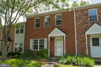 23 Jasmine Ct, Lawrence Township, NJ 08648