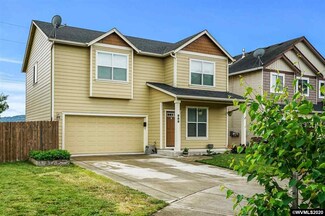 989 Morning Glory Dr, Independence, OR 97351