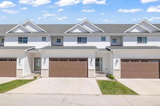 709 Spruce St NW, Bondurant, IA 50035