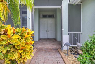 302 NW Westover Ct, Port Saint Lucie, FL 34986