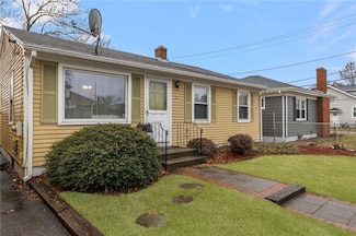 32 Clarner St, Pawtucket, RI 02861