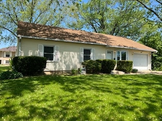 600 Lacy Ave, Streamwood, IL 60107