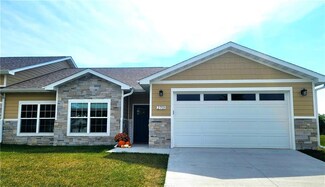 2701 Bos Landen Dr, Pella, IA 50219