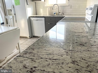 302 Wagon Wheel Cir, Columbus, NJ 08022