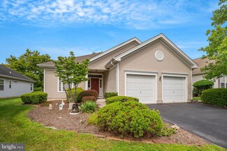 27 Foster Rd, Pennington, NJ 08534