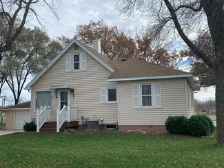 1802 10th Place NE, Austin, MN 55912