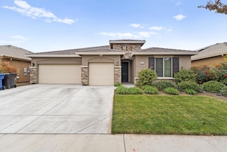 2814 Harbor Island Ave, Tulare, CA 93274