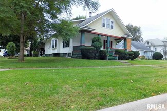 345 E Flagg St, Walcott, IA 52773