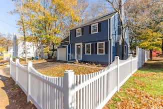 33 Bank St, Hamden, CT 06514