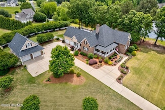 647 Duck Pond Rd, Nashville, NC 27856