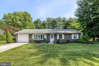 7213 Orlando St, Harrisburg, PA 17111