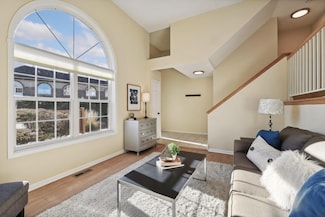 6540 Regency Ln, Eden Prairie, MN 55344