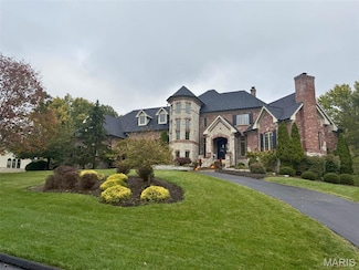 12951 Woodlark Ln, Saint Louis, MO 63131