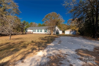 928 Neds Creek Rd, Kershaw, SC 29067