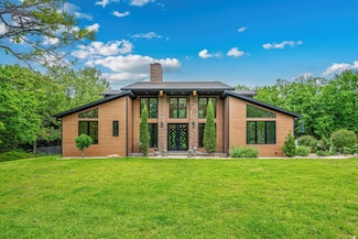2655 E Burnt Paradise Ln, Springfield, MO 65803