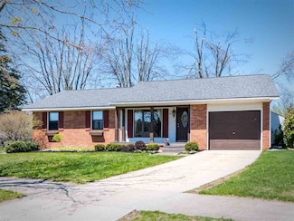 911 Regent Ct, Petoskey, MI 49770