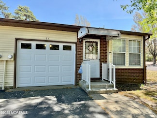 8B Deerfield Dr, Whiting, NJ 08759