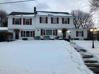 302 Primrose Dr, Clarks Summit, PA 18411