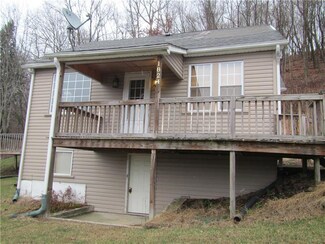 1824 Hickory Nut Rd, Apollo, PA 15613