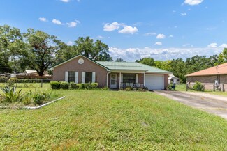 1232 Mapoles St, Crestview, FL 32536